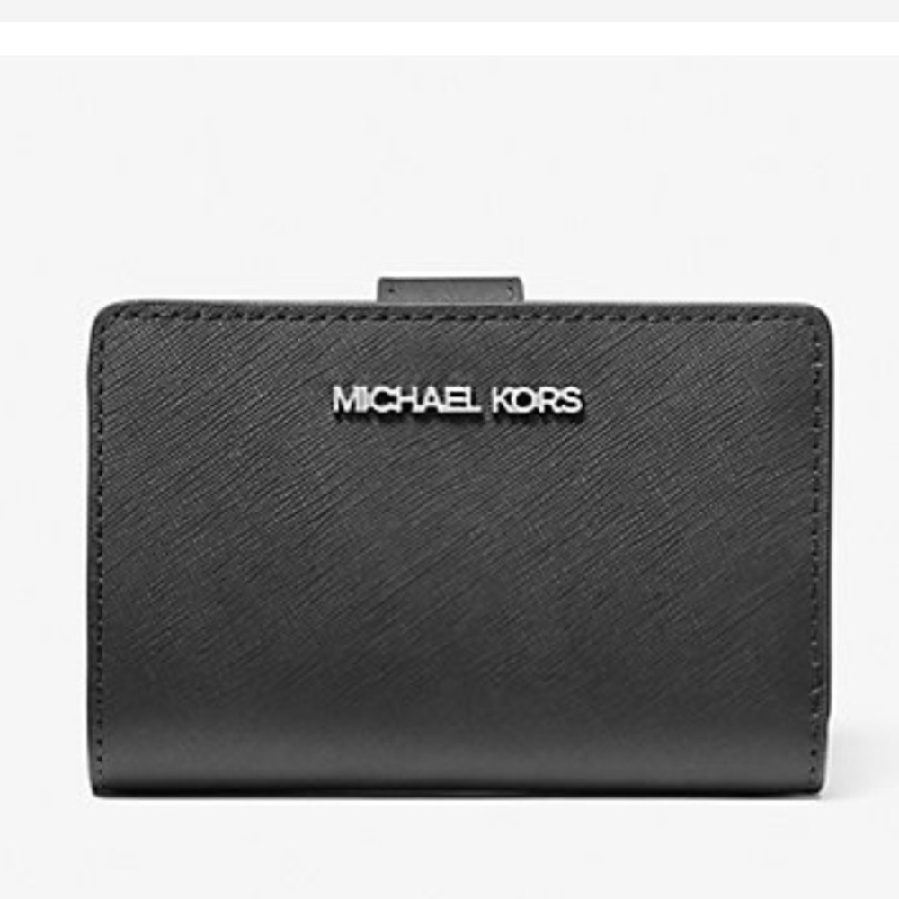 Michael Medium Crossgrain Leather Bifold Wallet
Black 
NWT